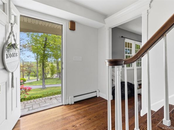2 Watergate Drive, Amawalk NY 10501