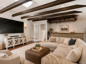 2 Watergate Drive, Amawalk NY 10501