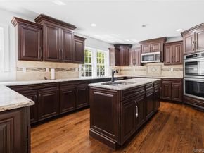 2 Watergate Drive, Amawalk NY 10501