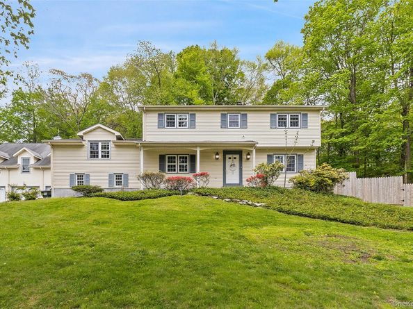 2 Watergate Drive, Amawalk NY 10501