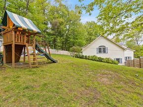 2 Watergate Drive, Amawalk NY 10501