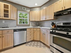226 W 5th Street, Deer Park NY 11729