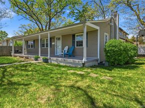 226 W 5th Street, Deer Park NY 11729