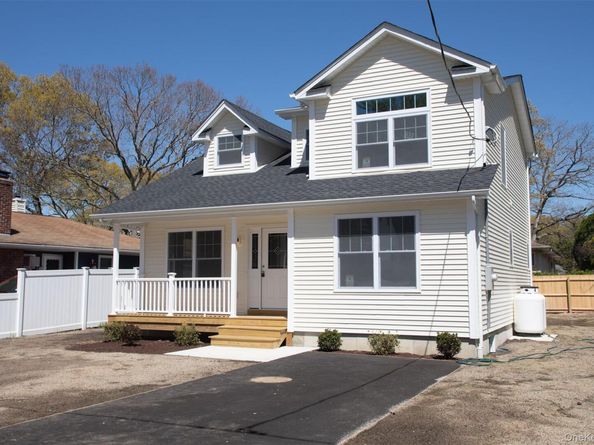 33 Dressel, Mastic NY 11950