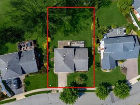42 Edna Drive, Syosset NY 11791
