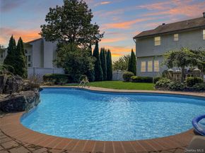 5 Province Drive, South Setauket NY 11720