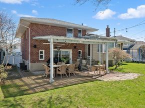 15 Wayland Road, Plainview NY 11803
