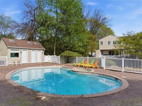 12 Pond Drive, Syosset NY 11791