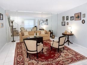 280 Brettonwoods Drive, Coram NY 11727