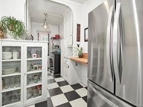246 Bronxville Road I3, Bronxville NY 10708