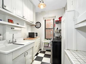 246 Bronxville Road I3, Bronxville NY 10708