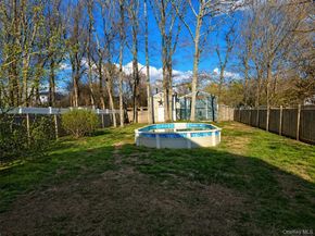 522 Rowlinson Drive, Shirley NY 11967