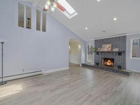 5 Whinstone Street, Coram NY 11727