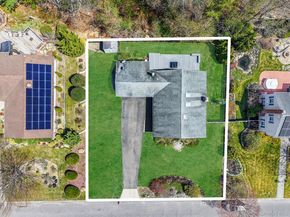 5 Whinstone Street, Coram NY 11727