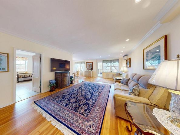 162-01 Powells Cove Boulevard 5G, Beechhurst NY 11357