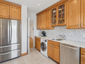 162-01 Powells Cove Boulevard 5G, Beechhurst NY 11357
