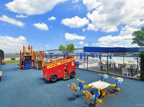 162-01 Powells Cove Boulevard 5G, Beechhurst NY 11357