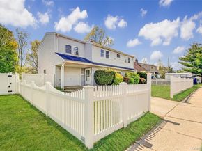 50 Gleaner Lane, Levittown NY 11756