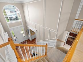 32 Avolet Court, Mount Sinai NY 11766