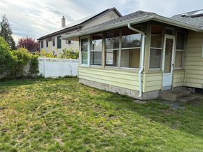1474 Stephen Marc Lane, East Meadow NY 11554