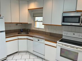 1474 Stephen Marc Lane, East Meadow NY 11554