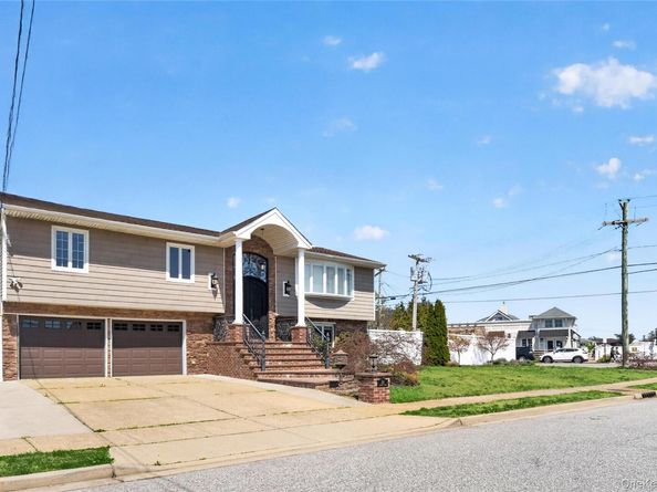 101 Jetmore Place, Massapequa NY 11758