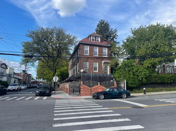 621 E 237th Street, Bronx NY 10466