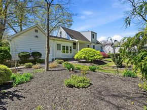 9 Robinson Street, Shoreham NY 11786