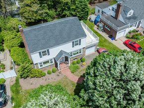 427 Westminster Road, Rockville Centre NY 11570