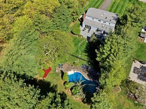8 Given Lane, East Northport NY 11731