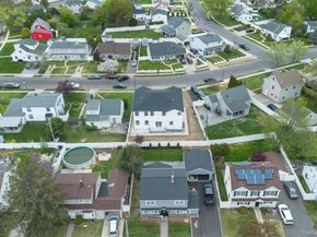 62 Haven Lane, Levittown NY 11756