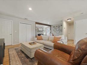9 Copperbeech Road, Saint James NY 11780