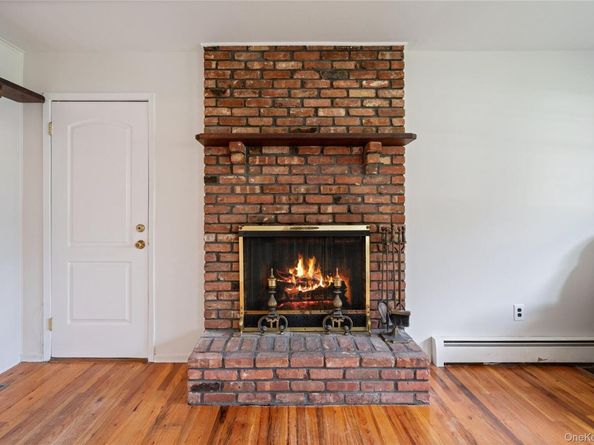 8 Beverly Court, Farmingville NY 11738