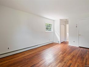 8 Beverly Court, Farmingville NY 11738
