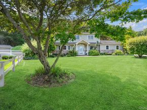 8 Beverly Court, Farmingville NY 11738