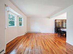8 Beverly Court, Farmingville NY 11738