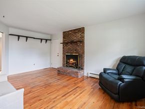 8 Beverly Court, Farmingville NY 11738