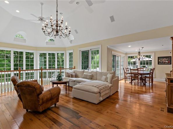 70 Haights Cross Road, Chappaqua NY 10514