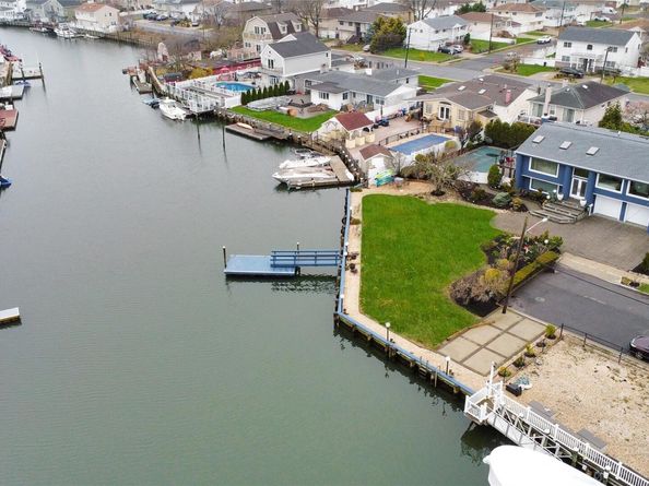 3434 Elliott Boulevard, Oceanside NY 11572