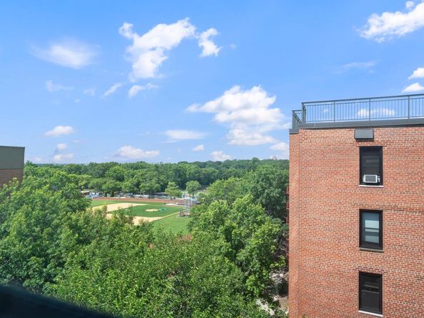 139-15 83rd Avenue 726, Briarwood NY 11435