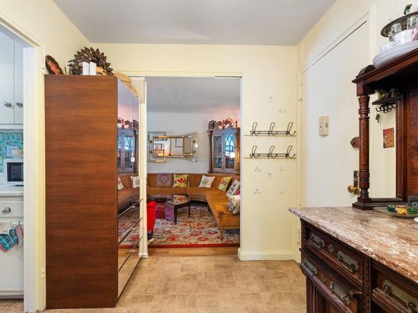 139-15 83rd Avenue 726, Briarwood NY 11435