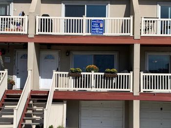 223 E Broadway