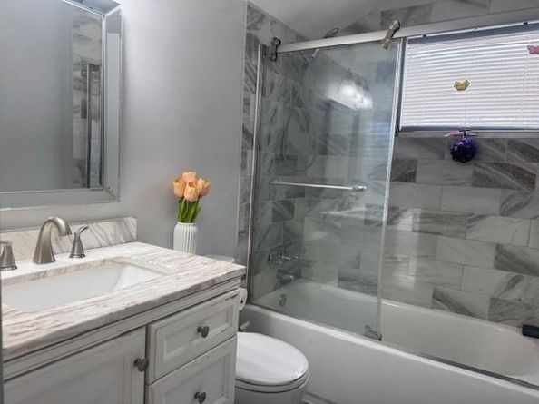 952 Thompson Drive, Bay Shore NY 11706