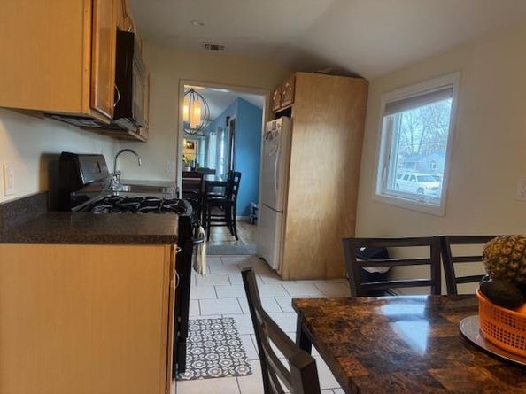 952 Thompson Drive, Bay Shore NY 11706