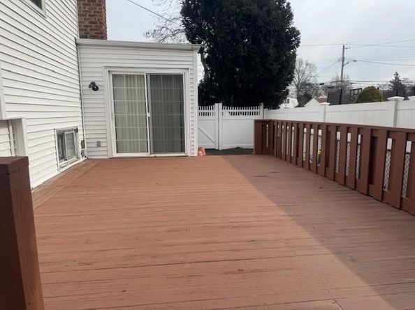 952 Thompson Drive, Bay Shore NY 11706