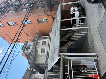 2448 Devoe Terrace