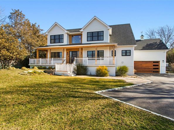 9 Walker Court, East Quogue NY 11942