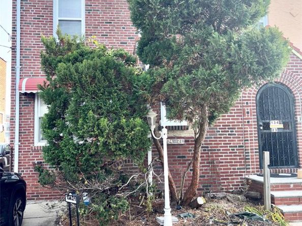 134-21 229th street, Laurelton NY 11413