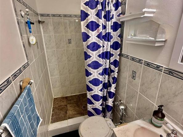 153-25 88th St 1k, Howard Beach NY 11414