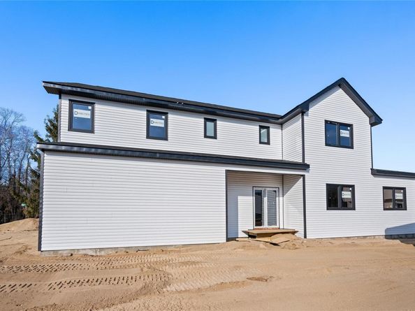 825 Weber Avenue, West Babylon NY 11704